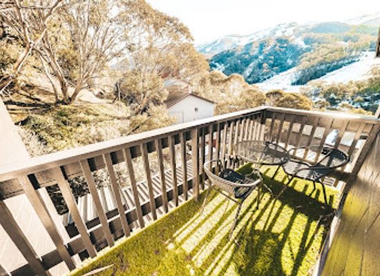 australia/snowy-mountains/restaurant/bernti-s-mountain-inn