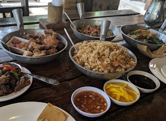 philippines/ilocos-region/restaurant/hidden-garden