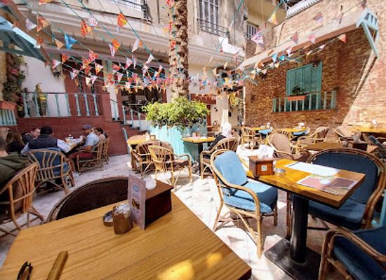 egypt/cairo/downtown-cairo/restaurant/oldish-restaurant-cafe
