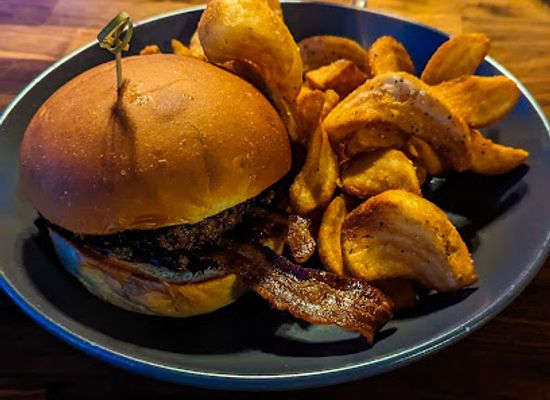 indiana/elkhart/restaurant/the-corner-bar