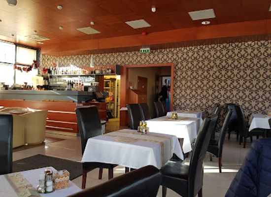 hungary/tatabanya/restaurant/turul-cafe-etterem