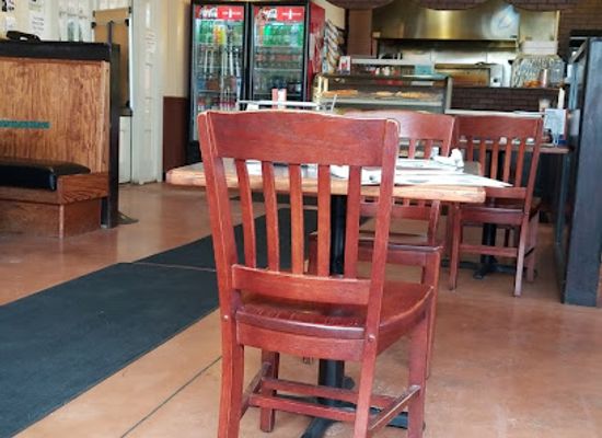 connecticut/litchfield-hills/restaurant/hometown-pizza