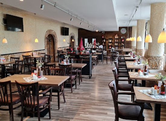 slovakia/kysuce/restaurant/kusok-stastia
