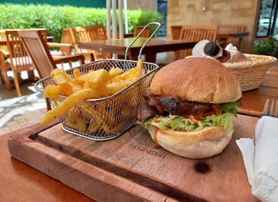 kenya/eldoret/restaurant/the-farmgrill