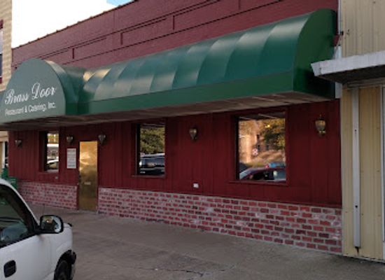 illinois/great-river-road/restaurant/brass-door-restaurant-catering