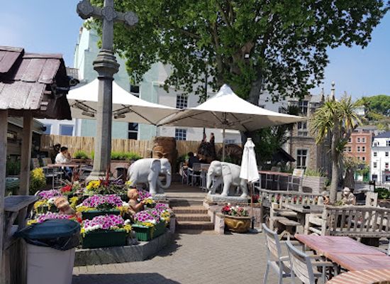 guernsey/portelet-bay/restaurant/the-terrace-garden-cafe