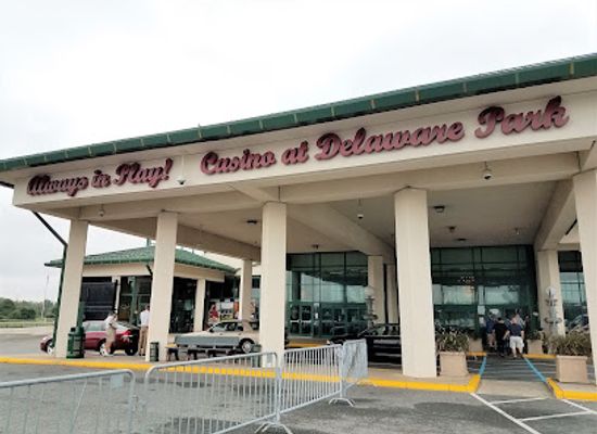 delaware/the-delaware-river-and-bay-authority-region/restaurant/delcap-grill