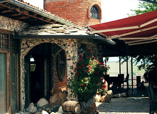 kosovo/gjakova/restaurant/illyricum-qabrat