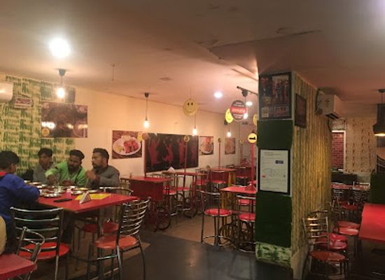 india/agra/restaurant/mama-chicken-mama-franky-house