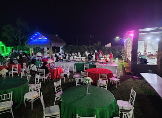 mozambique/inhambane-province/restaurant/paraiso-da-familia