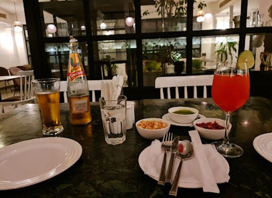 india/bhopal/restaurant/under-the-mango-tree