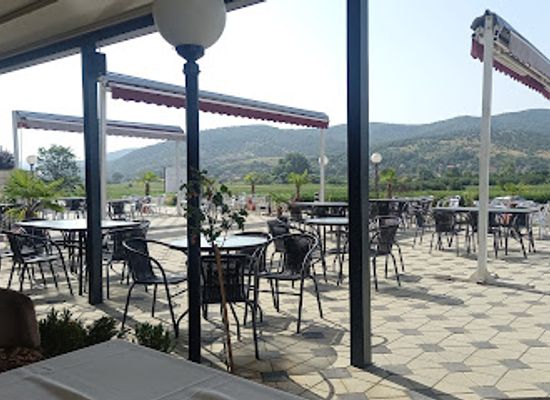 kosovo/kamenica/restaurant/victoria-palace