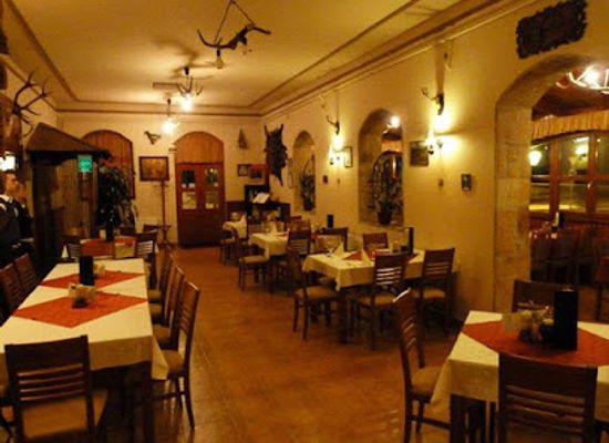 hungary/western-transdanubia/restaurant/vadaszcsarda