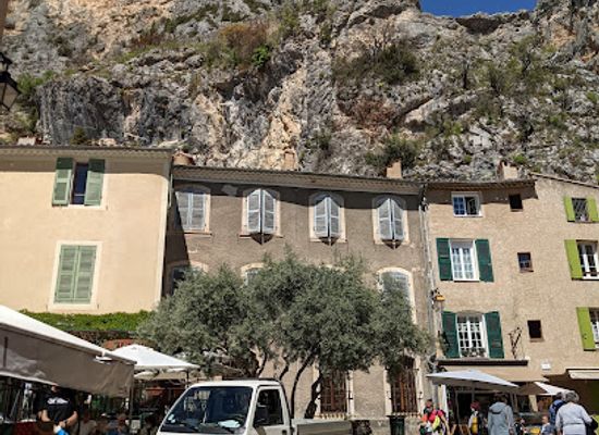 france/verdon-gorge/restaurant/restaurant-les-tables-du-cloitre