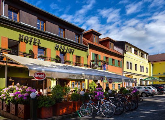 czechia/lipno-dam/restaurant/restaurace-maxant