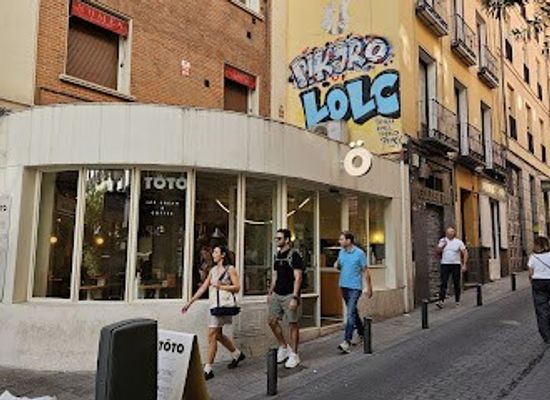 spain/madrid/chueca/restaurant/toto-ice-cream-coffee