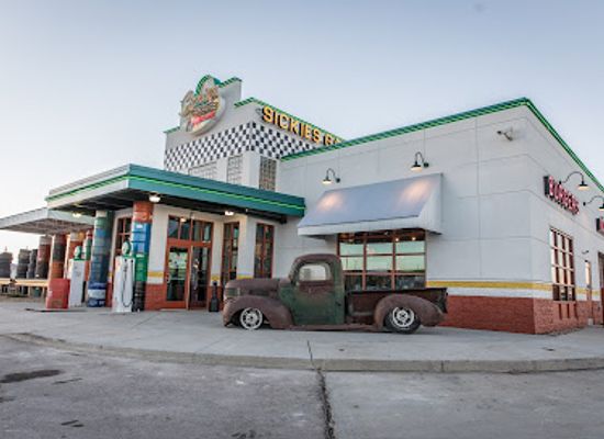 south-dakota/rapid-city/restaurant/sickies-garage-burgers-brews