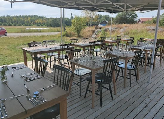 finland/archipelago-national-park/restaurant/hotel-nestor-restaurant-back-pocket