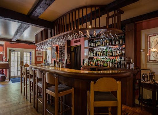 vermont/upper-valley/restaurant/carpenter-main