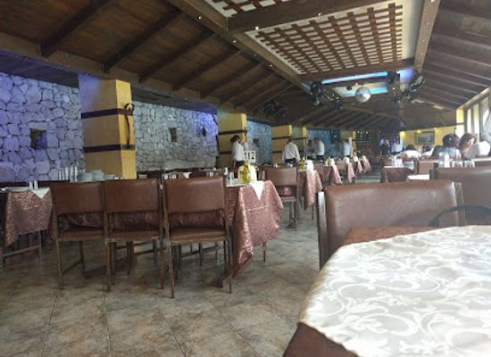 lebanon/zgharta/restaurant/bnachii-lake-restaurant
