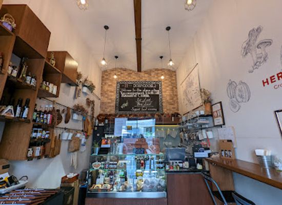 croatia/zagreb/donji-grad/restaurant/heritage-croatian-street-food-shop
