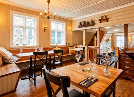 iceland/borgarfjörður/restaurant/englendingavik