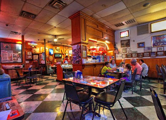 oklahoma/great-plains-country/restaurant/eischen-s-bar