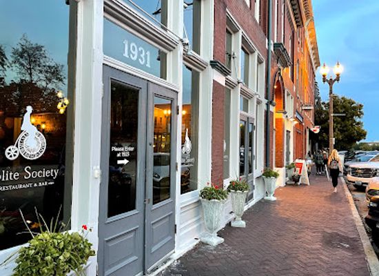 missouri/northeast-missouri/restaurant/polite-society-restaurant-and-bar