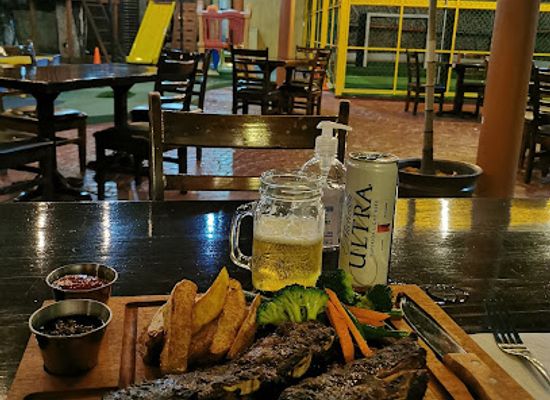 honduras/la-ceiba/restaurant/sebas-restaurant