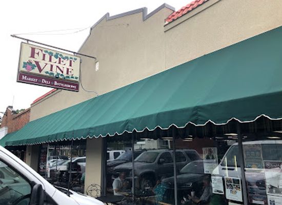 alabama/montgomery/old-cloverdale/restaurant/derk-s-filet-vine