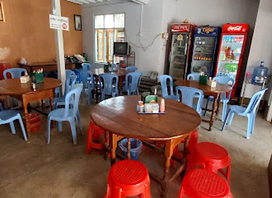 myanmar-burma/mandalay-region/restaurant/u-hla-paw