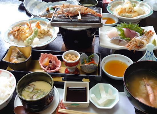 japan/iwami/restaurant/tatsumi-fish-of-the-season
