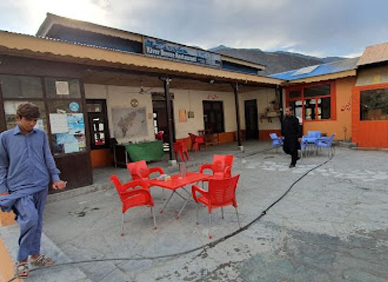 pakistan/chitral/restaurant/river-breeze-restaurant