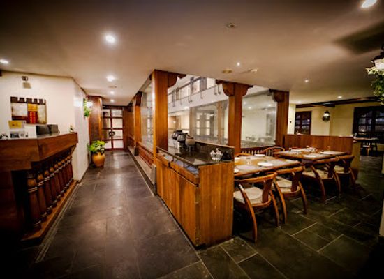 india/aurangabad/restaurant/chilli-fine-dine-by-hotel-the-sky-court