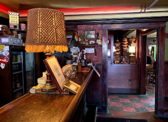 massachusetts/hampshire-county/restaurant/hutghi-s-at-the-nook