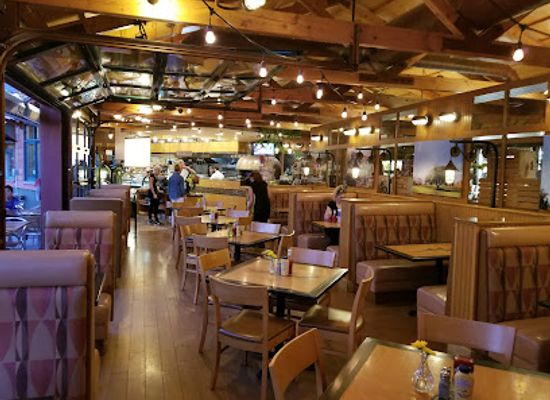 utah/cedar-valley/restaurant/royal-on-ridge