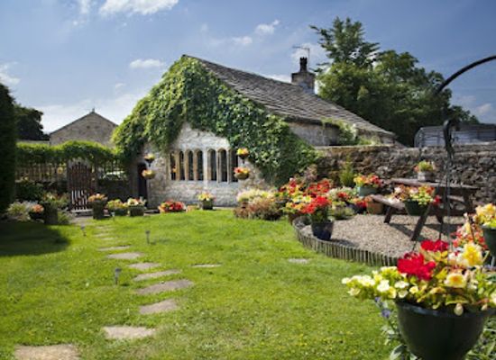 united-kingdom/yorkshire-dales-national-park/restaurant/the-old-hall-inn