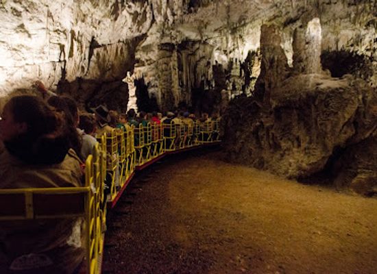 slovenia/postojna-cave/restaurant/modrijanova-domacija-grill