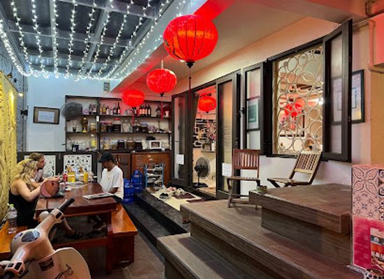 vietnam/hue/phu-hoi/restaurant/maison-trang