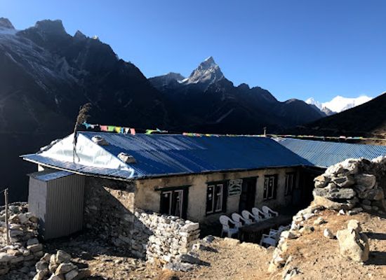 nepal/gokyo-lakes/restaurant/thore