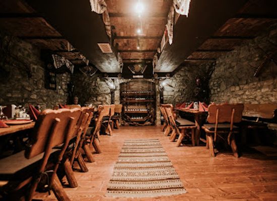romania/bacau/restaurant/restaurant-curtea-veche-crama-terasa
