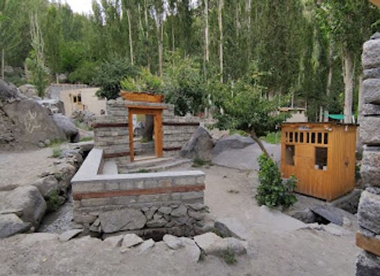 pakistan/phandar-valley/restaurant/dad-ali-garden-view-restaurant