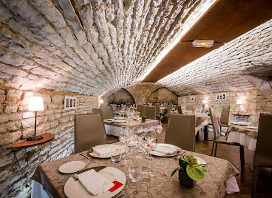 france/burgundy/restaurant/le-caveau-des-arches