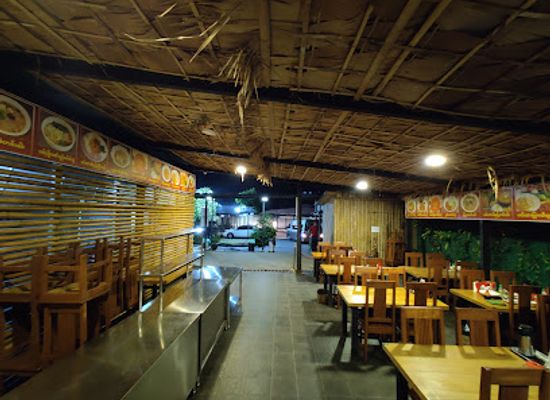 myanmar-burma/kayah-state/restaurant/76-mile-food-court