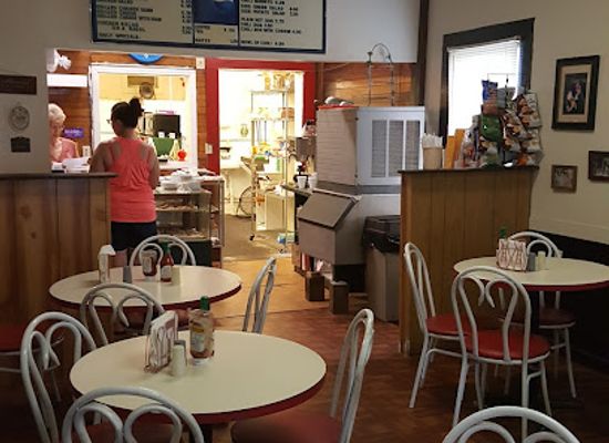 florida/apalachicola/restaurant/dolore-s-sweet-shoppe