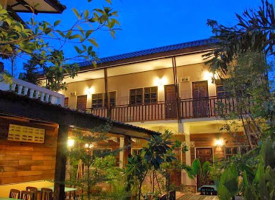 thailand/ubon-ratchathani/restaurant/the-outside-inn