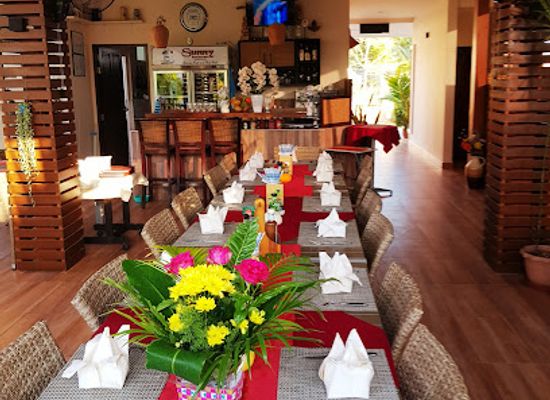 thailand/rayong/ban-phe/restaurant/sunny-phe-restaurant-resort