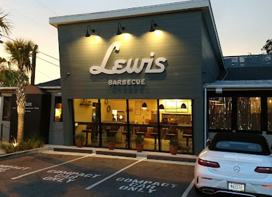 south-carolina/charleston/restaurant/lewis-barbecue-charleston