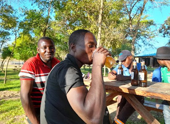 zimbabwe/mashonaland-east/restaurant/blue-roof-grill-and-bar