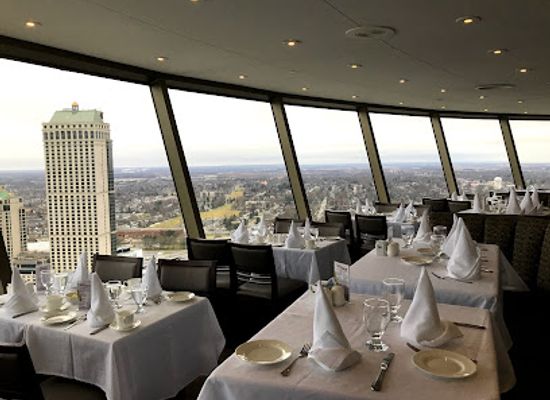 canada/niagara-falls/restaurant/skylon-tower-revolving-dining-room
